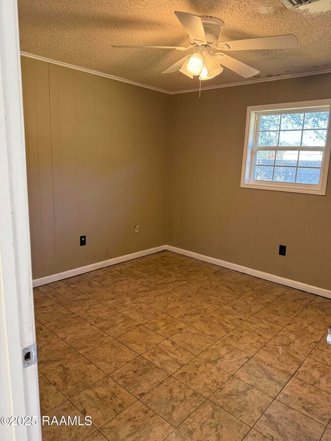 Building Photo - 2606 Brenda Dr