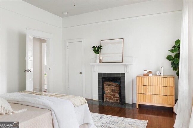 Building Photo - 1423 Fairbanks St SW