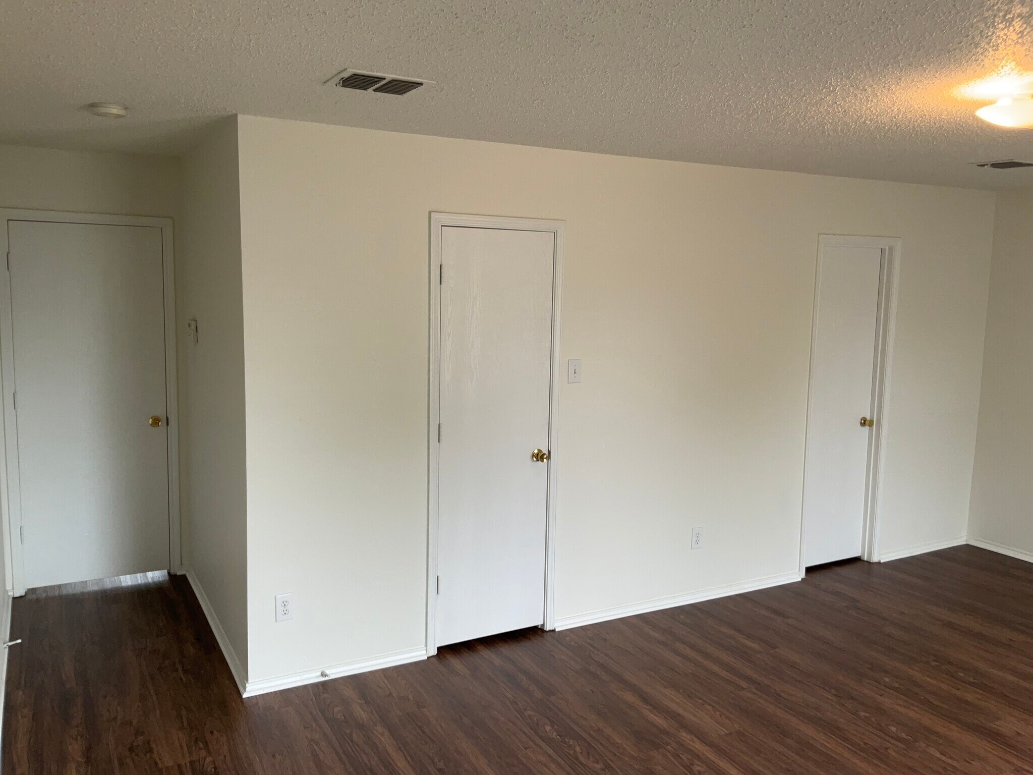 Building Photo - 8724 Hunters Creek Ct