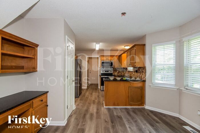 Building Photo - 153 Silver Birch Ln
