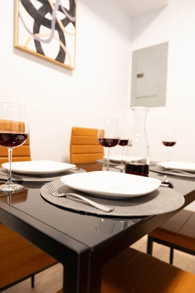 Building Photo - 1255 Raum St NE