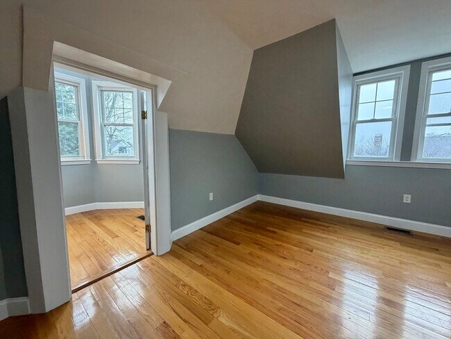 Building Photo - 786 Moody St