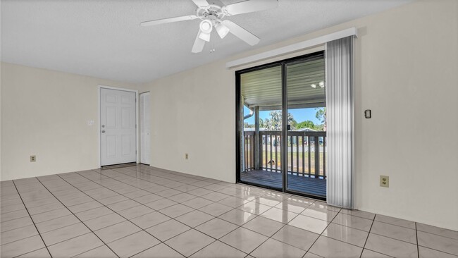 Building Photo - 2BD/2BA Second Floor Unit, Oldsmar, Availa...