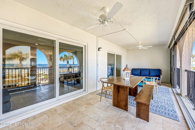 Building Photo - 10 10th St