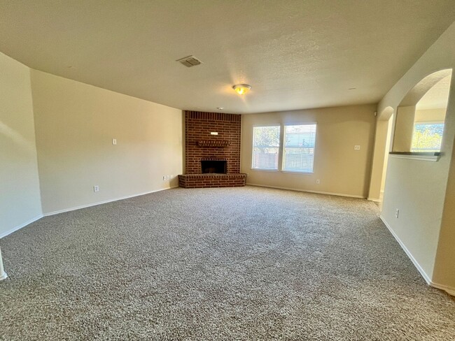 Building Photo - **Freshly Painted~ Easy access to 1604 and...