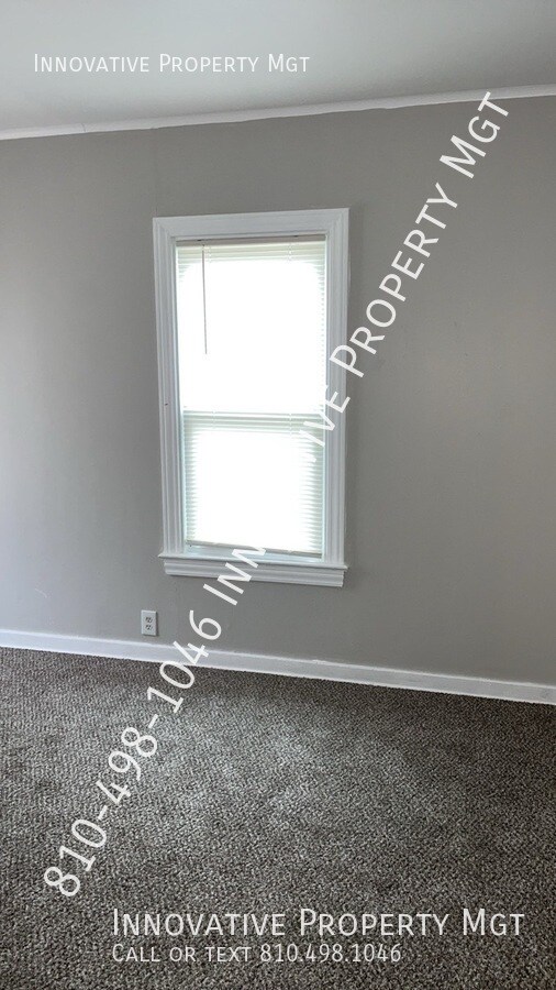 Building Photo - 1012 Farnum Ave