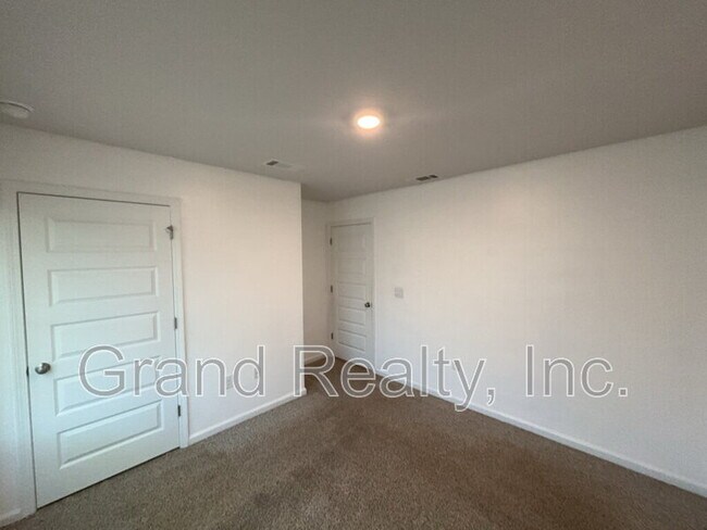 Building Photo - 4423 Winged Elm Ct