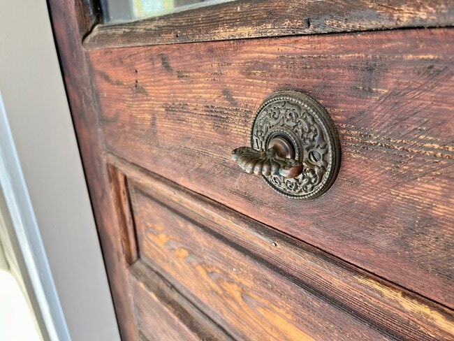 Building Photo - 46 N Thomason St