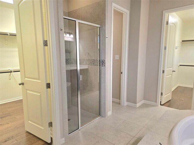 Building Photo - 129 Belford St