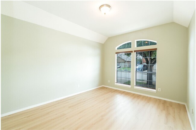 Building Photo - 11516 Sunny Creek Ln