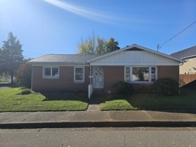 Primary Photo - 921 Booth Ave