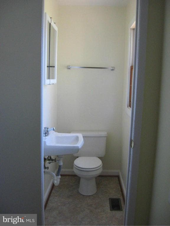 Building Photo - 1594 N Harbor Dr