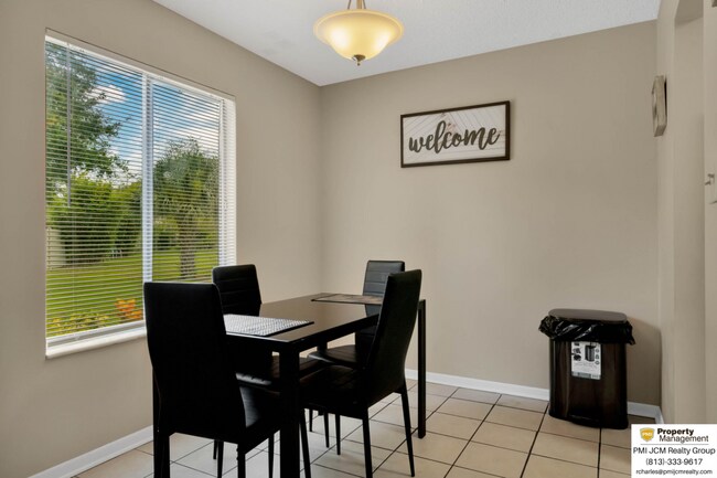 Building Photo - Cozy Kissimmee Townhouse