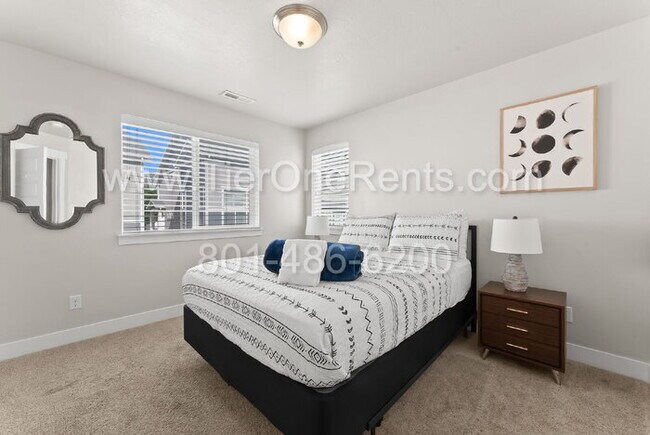 Building Photo - NO DEPOSIT option available for qualified ...