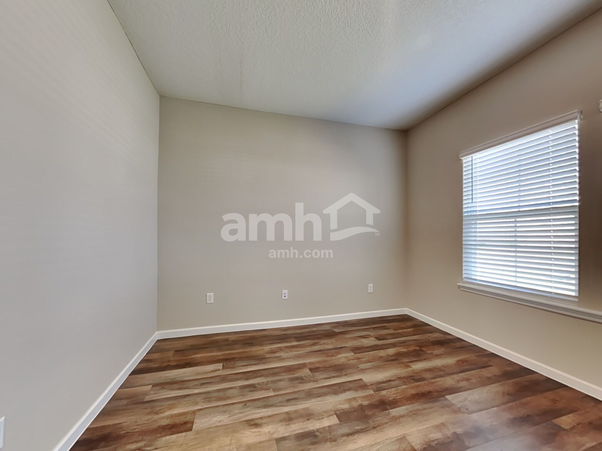 Building Photo - 131 Hemlock Point