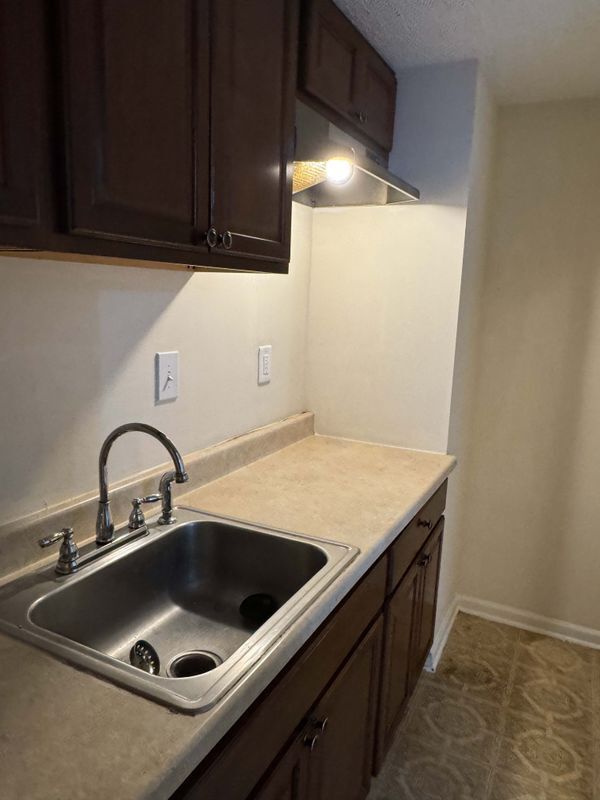 Building Photo - 14458 Black Horse Ct