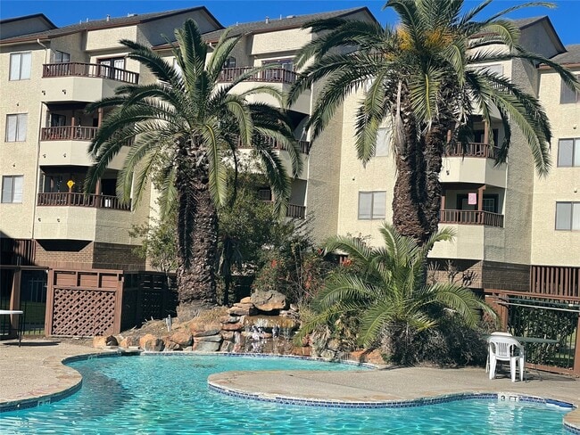 Building Photo - 6107 Snug Harbor Blvd