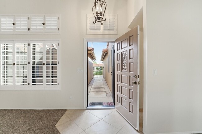 Building Photo - Beautiful 3 Bed/ 2.5 Bath Scottsdale Home I Near Kierland - Prime Location