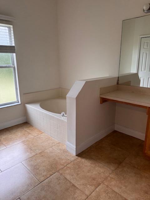 Building Photo - 237 SW Grove Ave