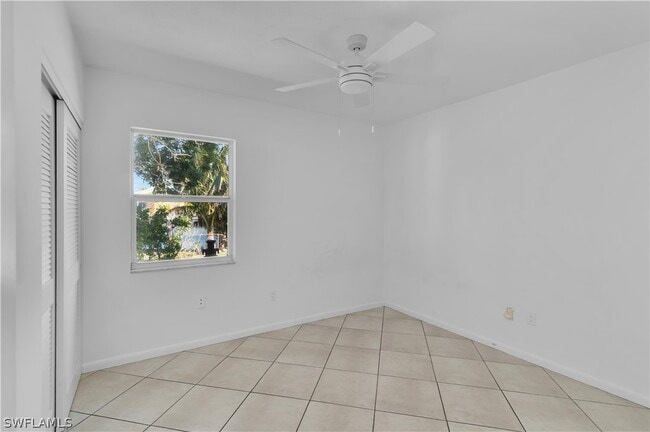 Building Photo - 875 Robin Ct