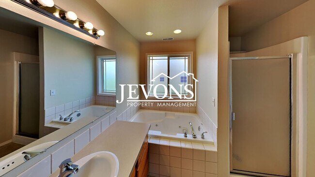 Building Photo - Enjoy this beautiful West Valley home with...