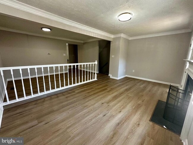 Building Photo - 404 Cabin Ct