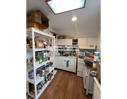 Building Photo - 7 Jay St