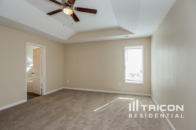 Building Photo - 195 Shadowbrook Dr