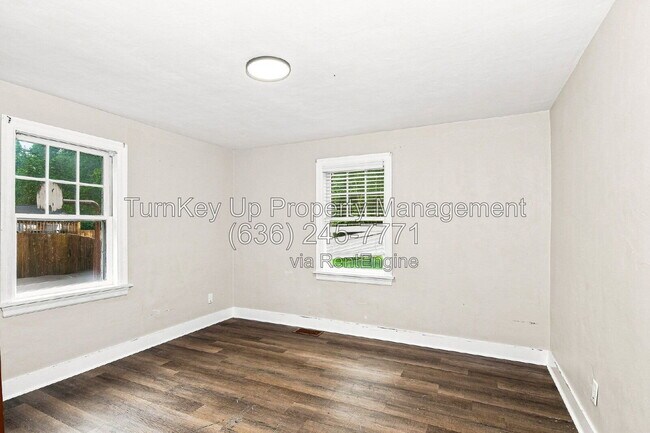 Building Photo - 1065 N Lafayette St