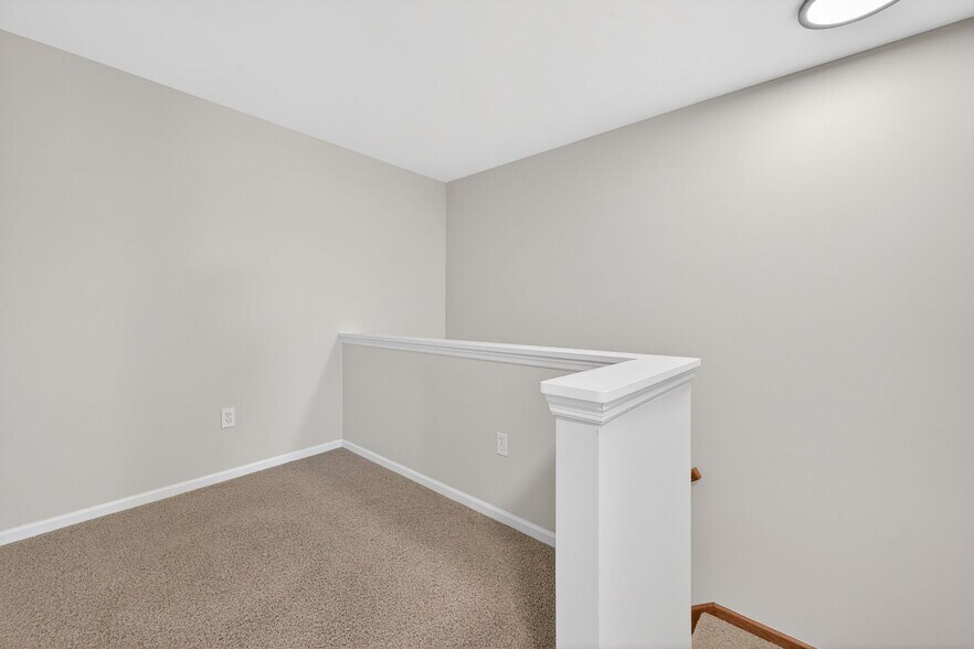 Building Photo - 373 Montclair Tower Dr