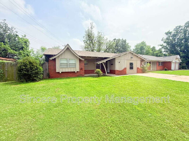 Building Photo - 2512 SW 64th St