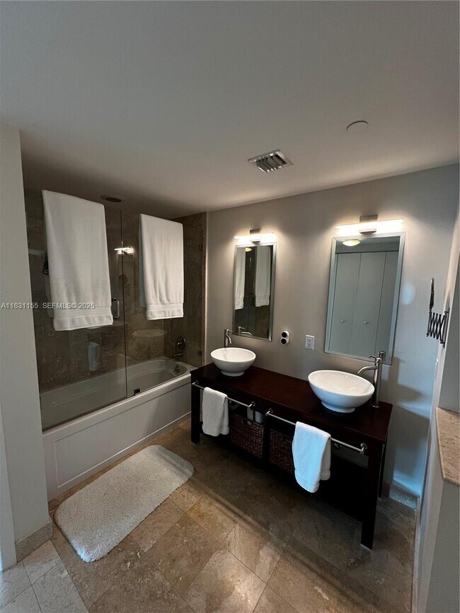 Building Photo - 350 S Miami Ave