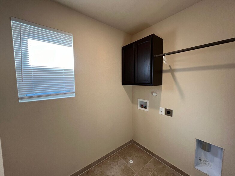 Building Photo - 6422 Marcel Way