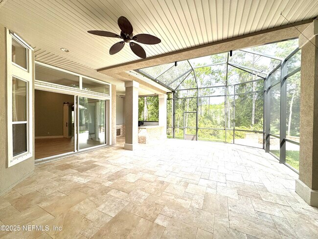 Building Photo - 642 Port Charlotte Dr