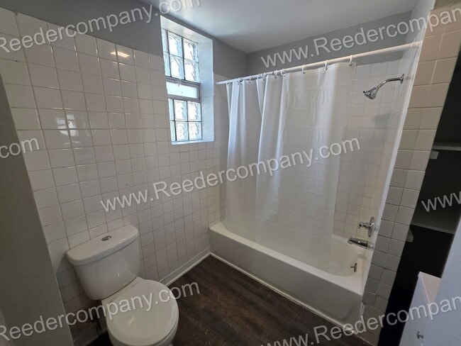 Building Photo - 3 bedroom 1 bathroom house in East Chicago