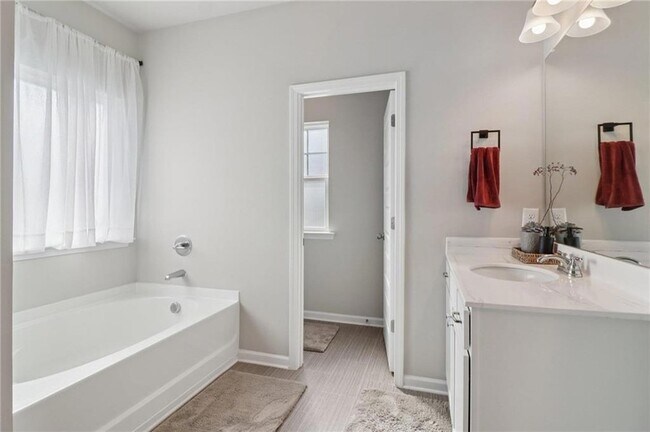 Building Photo - 3890 Clarington Dr