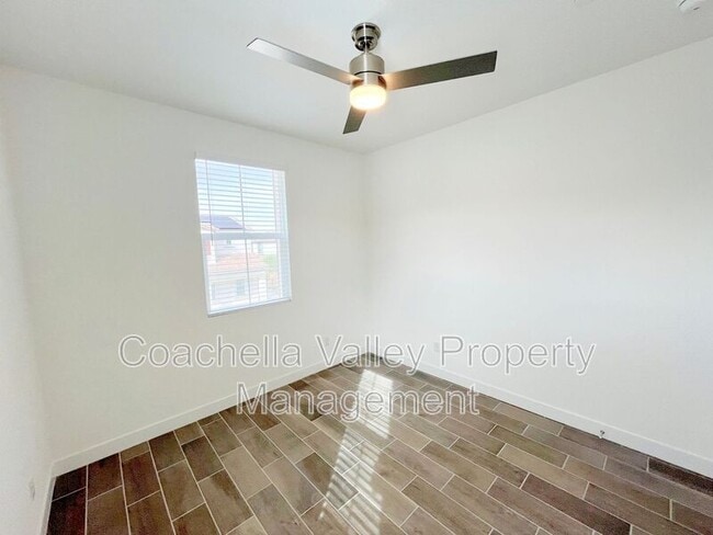 Building Photo - 41168 Emory Ln