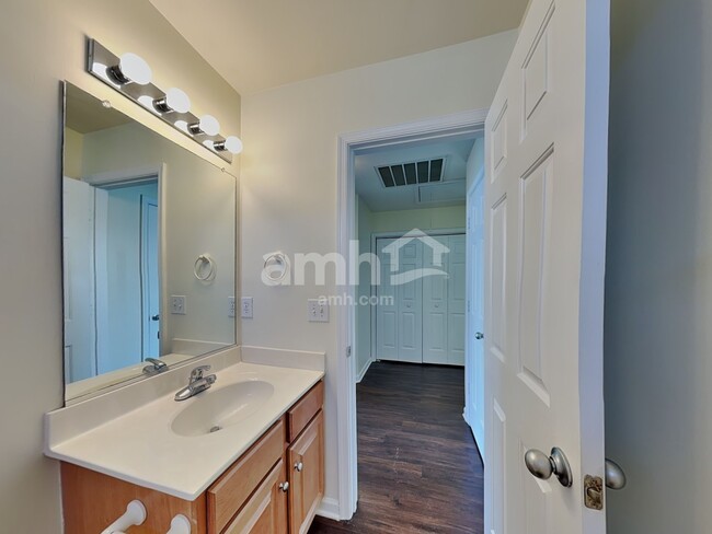 Building Photo - 1710 Beeson Park Ln