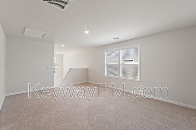 Building Photo - 651 Manitou Cir