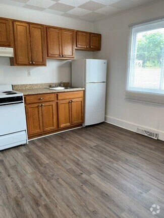 Building Photo - Oakdale - Efficiency
