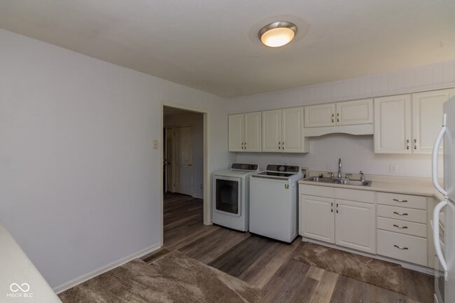 Building Photo - 504 Mooreland Dr