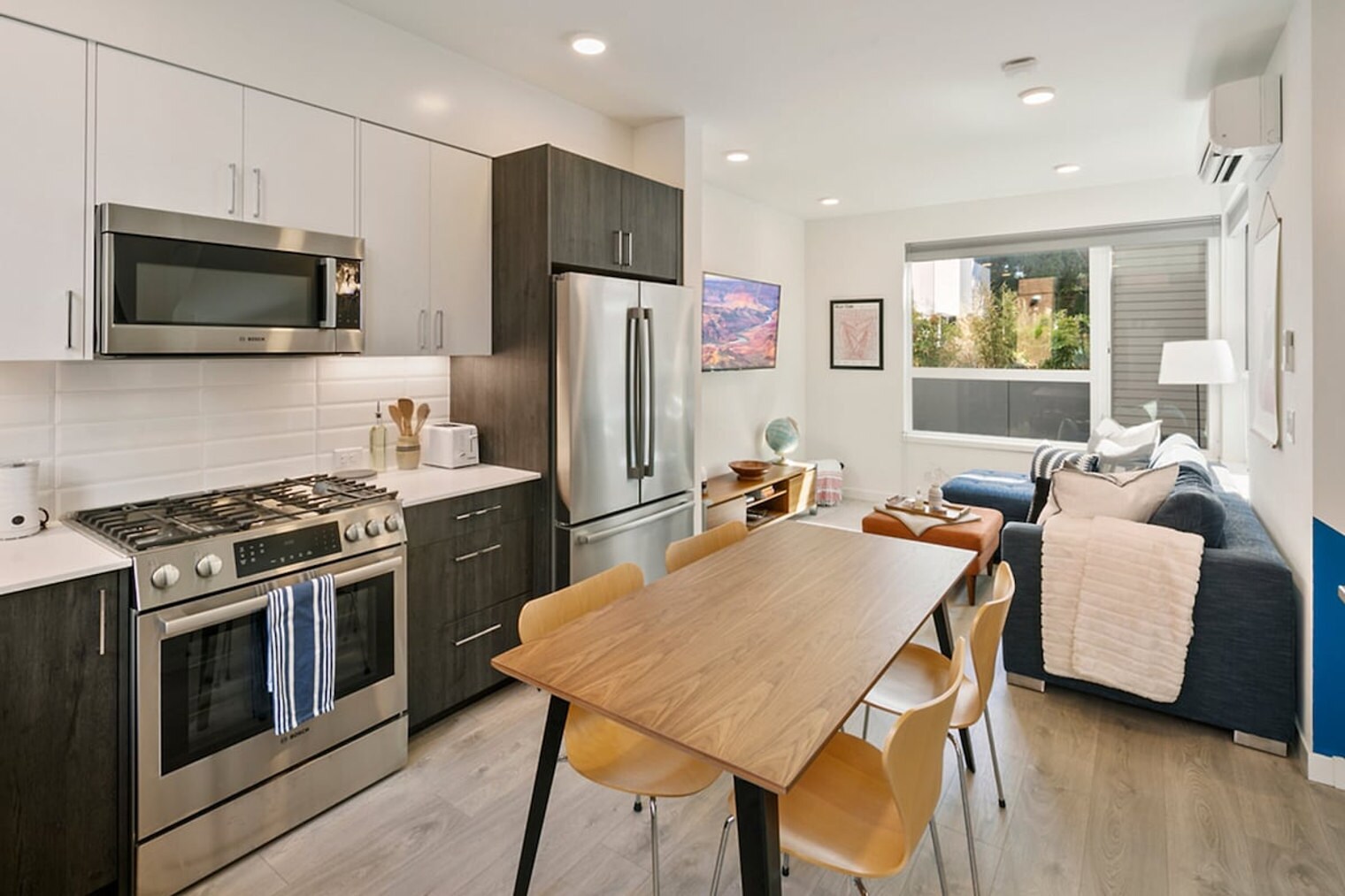 Building Photo - 516 Broadway E