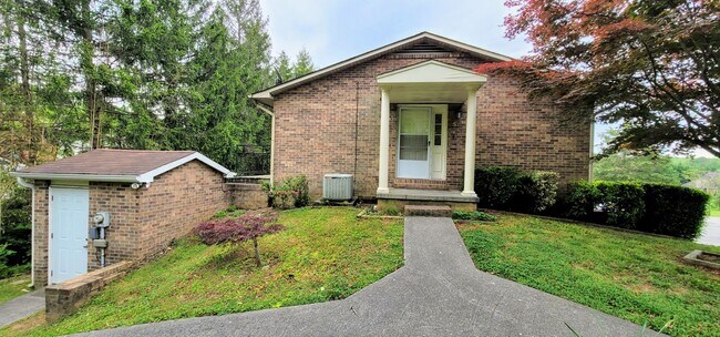 Building Photo - Lenoir City, 37772 - 2 Bedroom, 2 Full Bath, 1,000 square foot One-Level Condo SHORT TERM LEASE O...