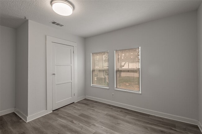 Building Photo - 1306 22nd St