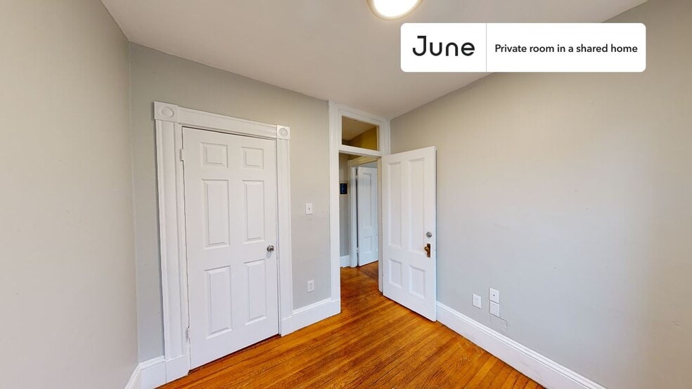 Building Photo - Room in Shared 4 bed/2 bath home in Allston