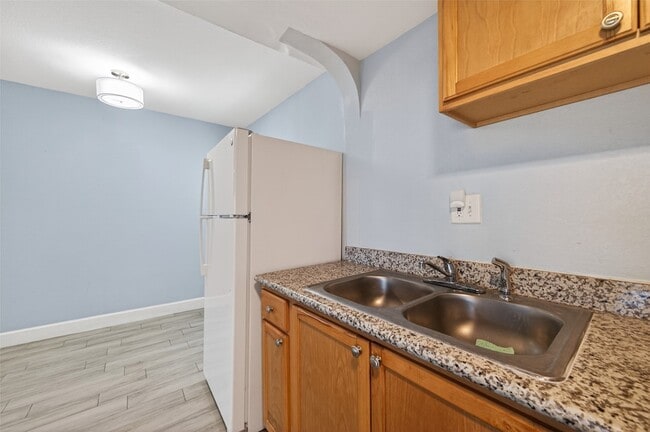 Building Photo - 7454 Navidad Rd