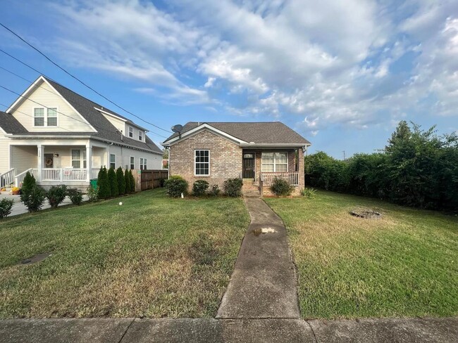 Building Photo - 1622 25th Ave N