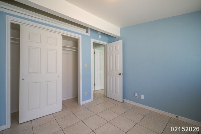 Building Photo - $2800 / 2 Bed / 1 Bath / 1 Parking IN WAIALUA