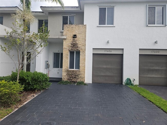 Building Photo - 17606 SW 149th Pl