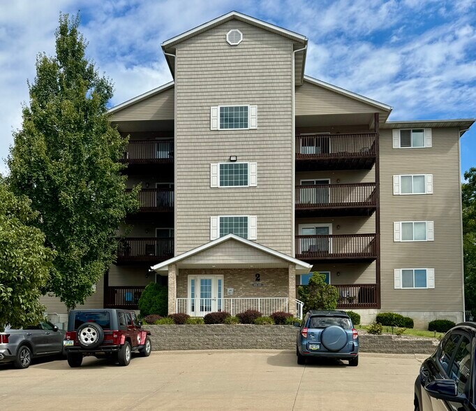 Primary Photo - 4102 Creek Hill Dr